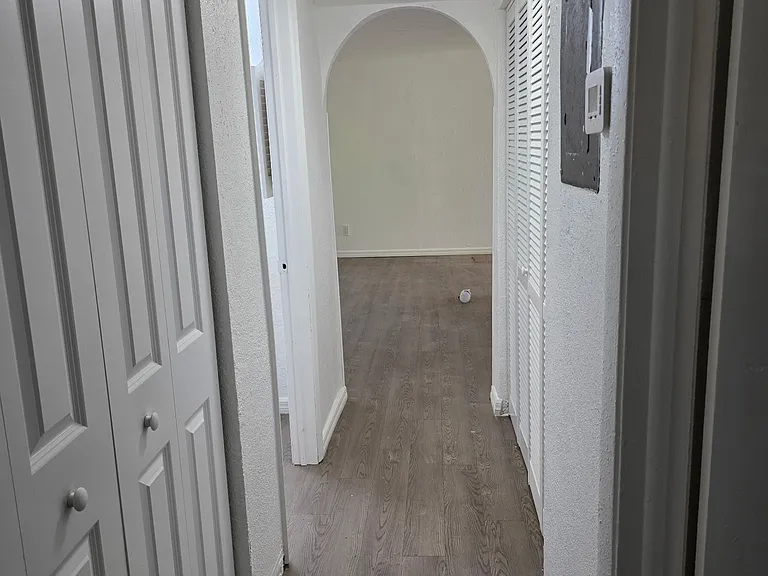 1919 Lillie St #D — Photo 8