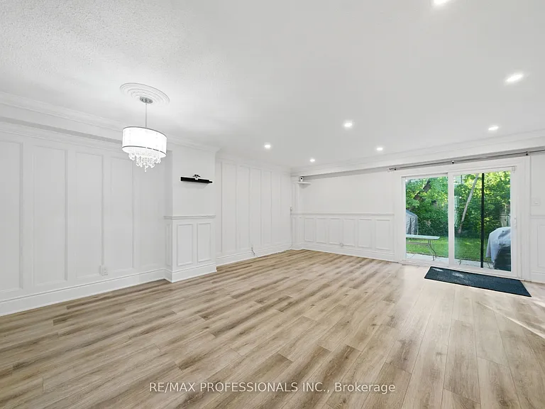 141 Ripley Ct #6 — Photo 5