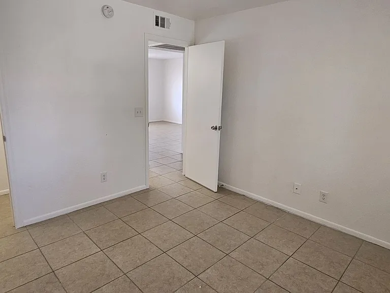 Hayden Terrace — Photo 44