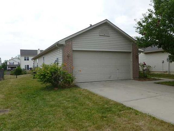3rd image of 4639 Whitham Ln