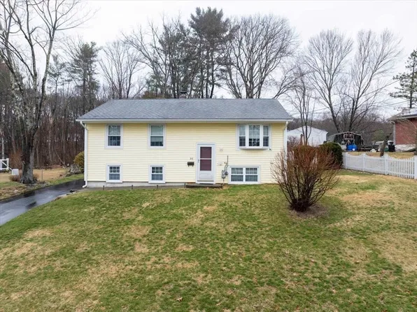 97 Marion Dr, Northbridge, MA 01534