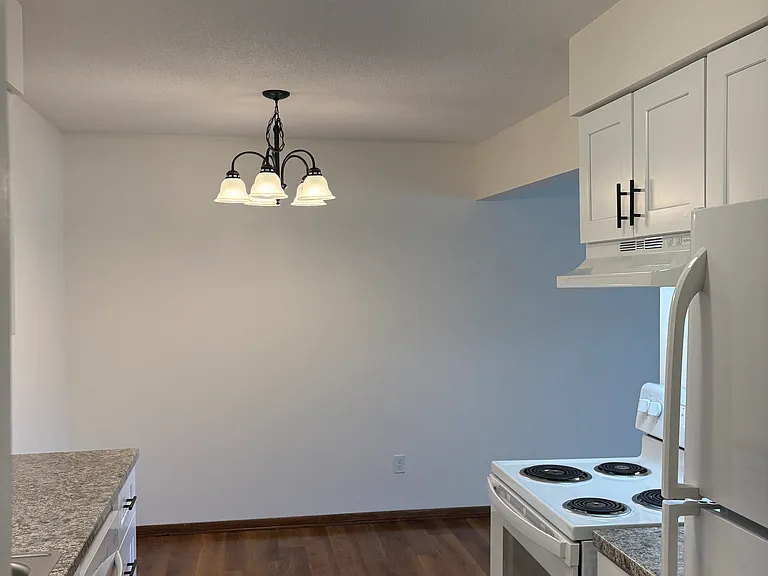 The Falls Apartments — Photo 9