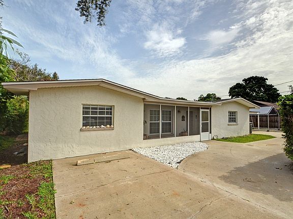 3rd image of 8706 Deland Avenue