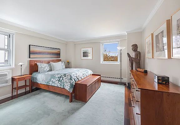 3rd image of 175 Willoughby St APT 7A