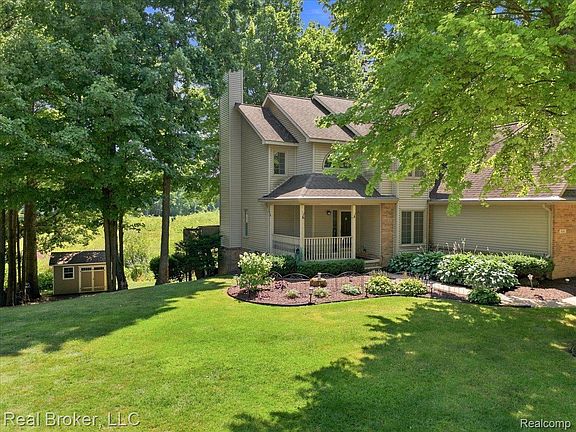 2nd image of 8184 Baypointe Dr