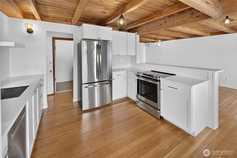 5th image of 6538 11th Avenue NW #2