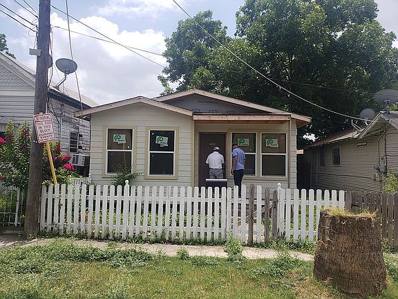 2nd image of 206 Virginia Blvd