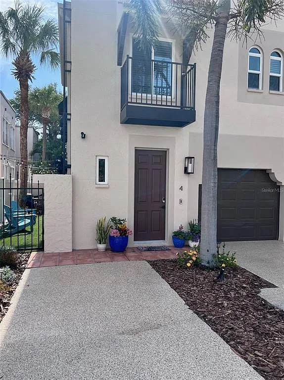 3 bed, 2.5 bath, 1546 sqft, $4,250 — Photo 1