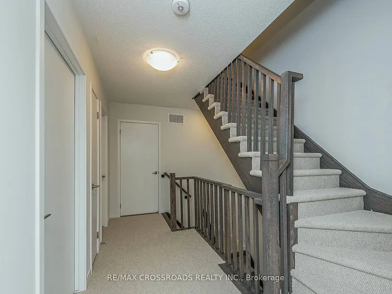 140 Honeycrisp Cres #292 — Photo 19