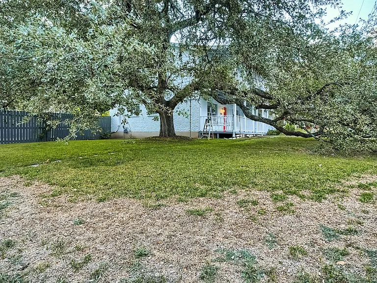 1011 Berrywood Dr — Photo 28