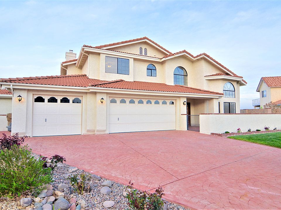 1st image of 13685 Sierra Vista Dr