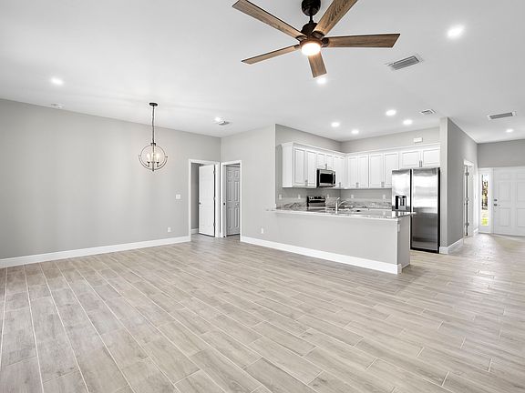 3rd image of 4305 NW 20th St
