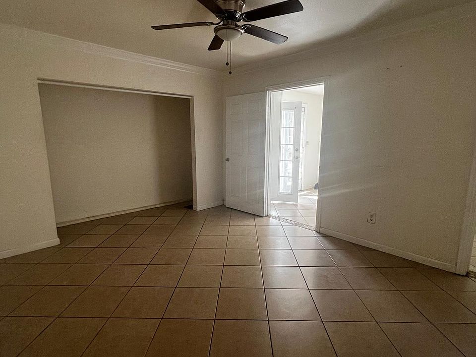 2nd image of 1208 W 88th St