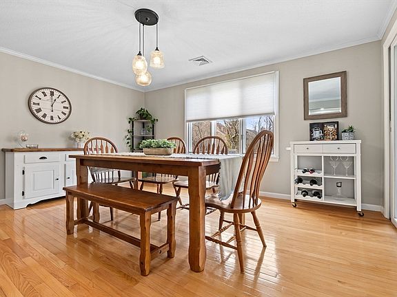 4th image of 167 Village Post Rd #167