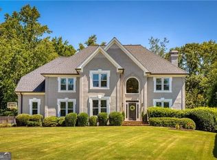 1175 Jennifer Oaks Dr, Alpharetta, GA 30004