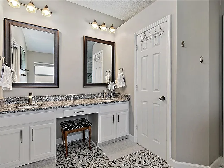165 N Lake Cunningham Ave — Photo 10