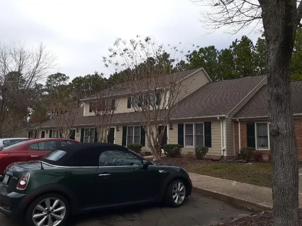 502 Gatehouse Ln, Durham, NC 27707