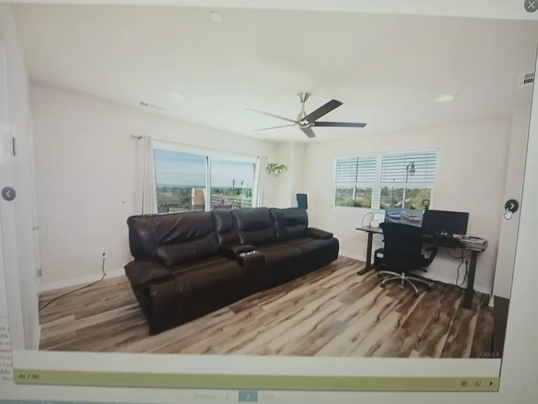 686 Heritage Ln — Photo 28