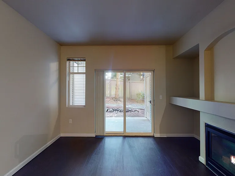 The Hawthorne Apartments — Photo 48