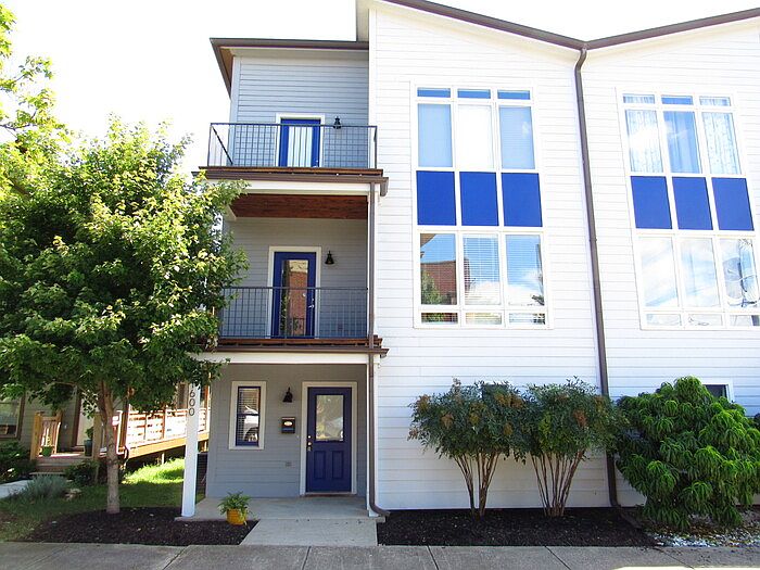 1st image of 1600 6th Ave N #B