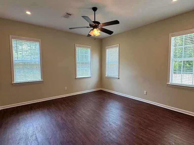 4346 Council Cir — Photo 7