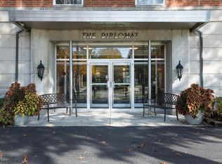 18975 Van Aken Blvd APT 403, Shaker Hts, OH