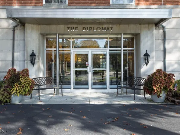 18975 Van Aken Blvd APT 403, Shaker Hts, OH 44122
