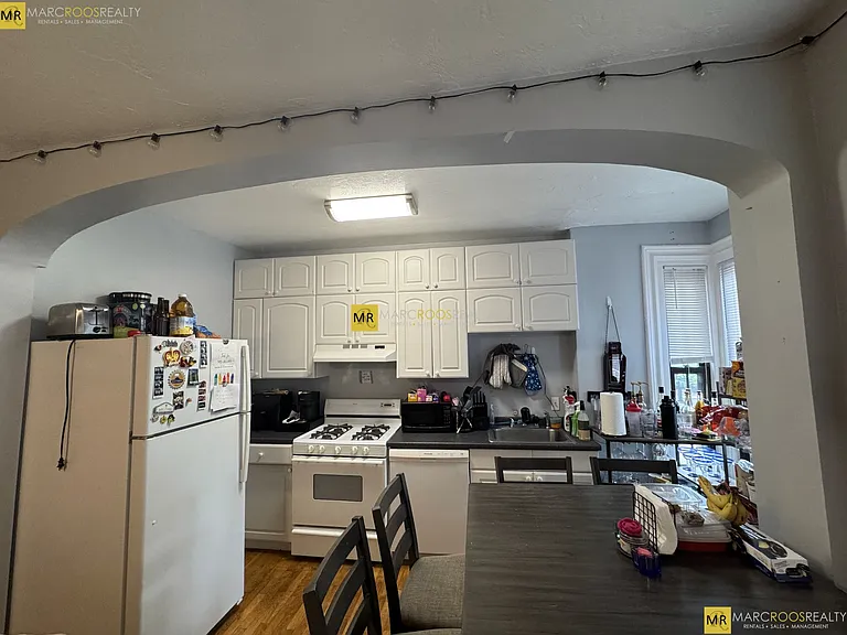 235 Northampton St — Photo 9