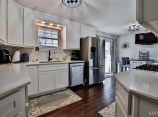 1625 Fosterburg Rd, Brighton, IL 62012