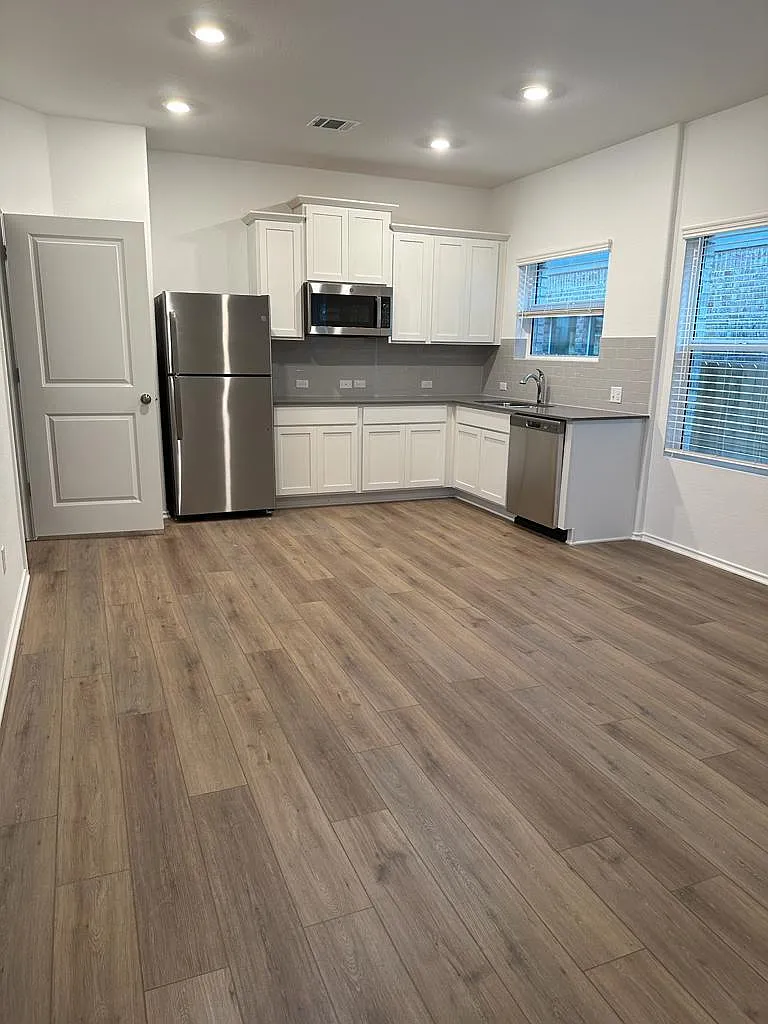 1 bed, 600 sqft, $1,200 — Photo 1