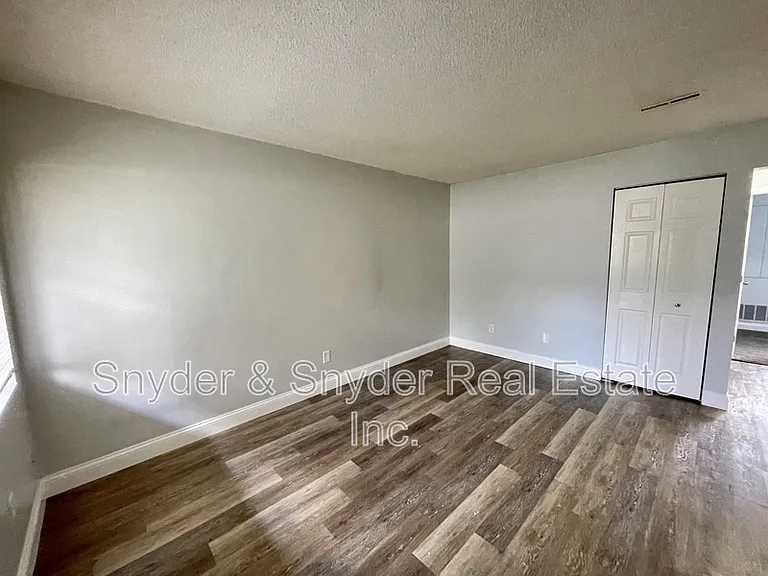 2605 Terrace Ave #8 — Photo 8