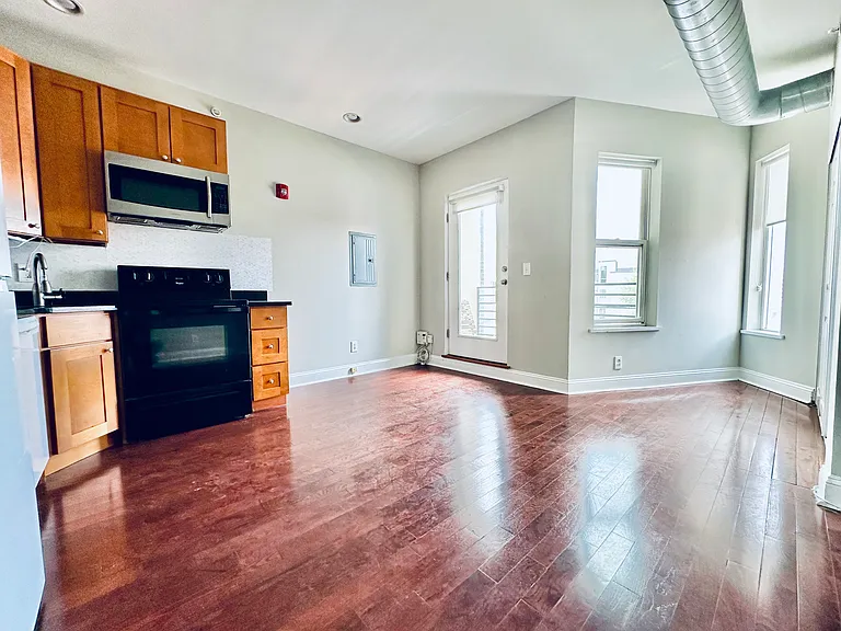 1613 Frankford Ave #O3 — Photo 3