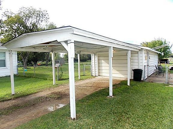2nd image of 1400 Lake Bardwell Dr