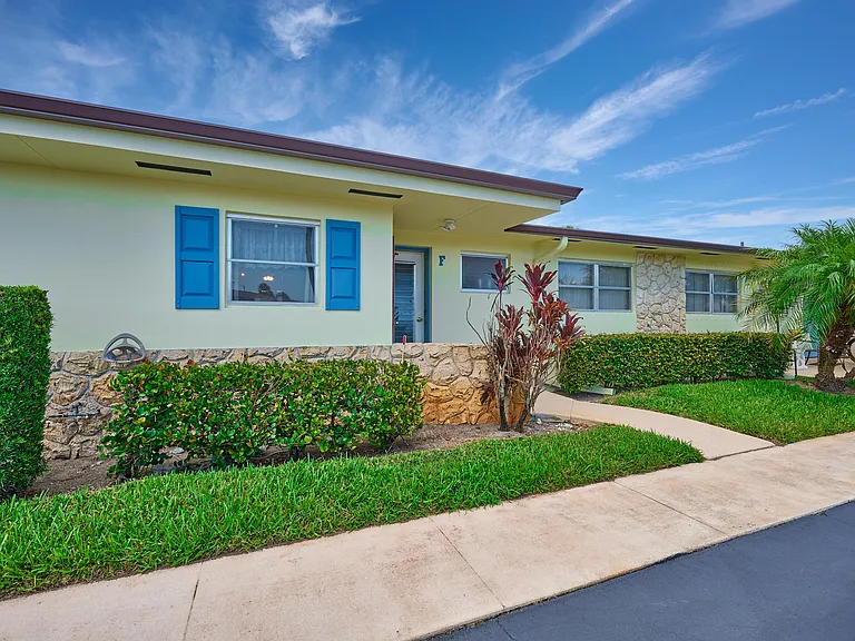 2804 Crosley Dr E #F — Photo 1