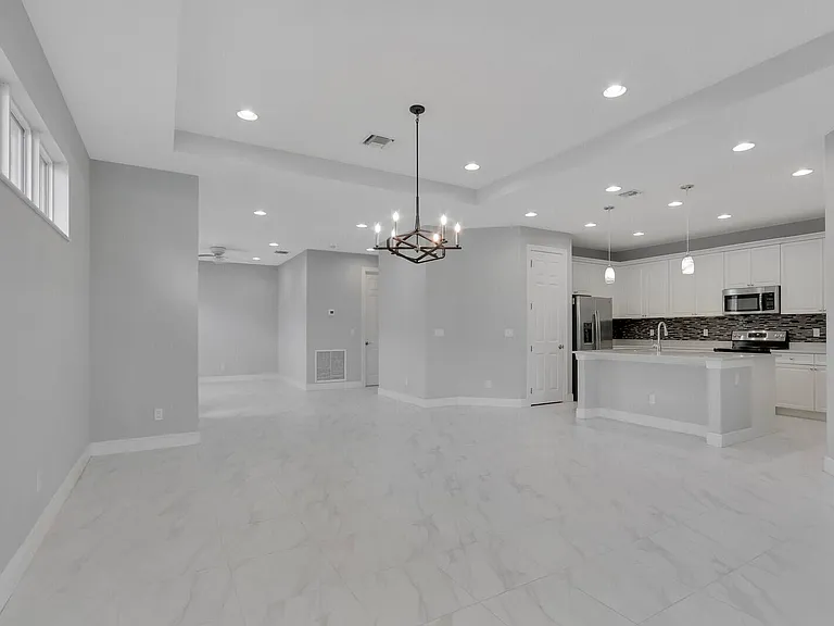 21026 SW Modena Way — Photo 7