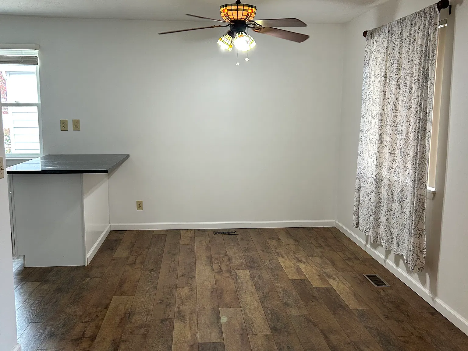 3 bed, 1.5 bath, 1222 sqft, $1,600 — Photo 4