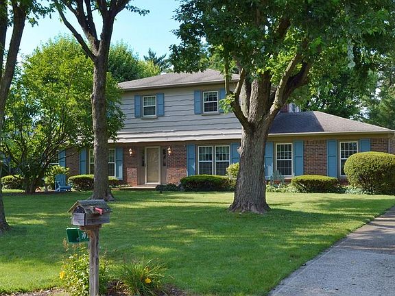 3rd image of 210 White Oak Dr