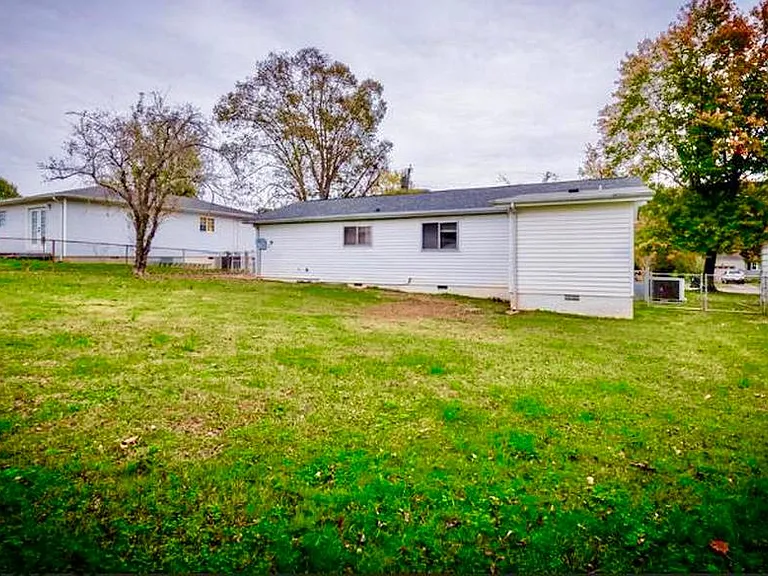 363 Carnation St — Photo 17