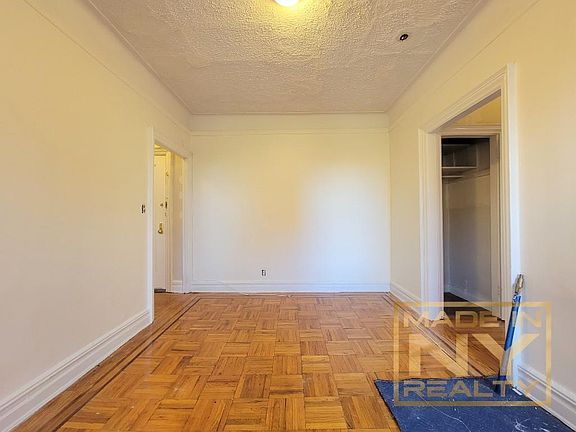 4th image of 31-49 29th St #A8