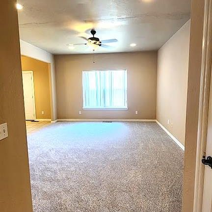 4th image of 13705 Oxford Dr #13705/13707