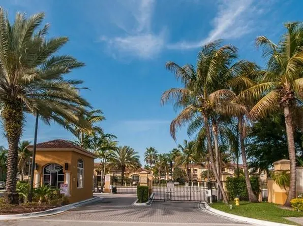 9645 NW 1st Ct #1306, Pembroke Pines, FL 33024