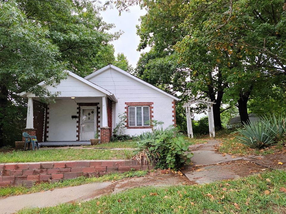 1st image of 2701 Mary St