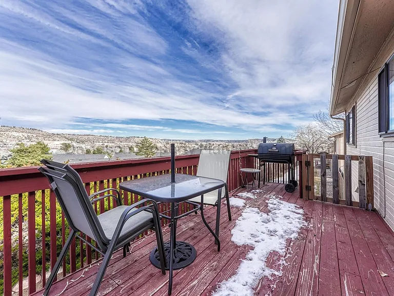 1524 Shane Cir — Photo 16