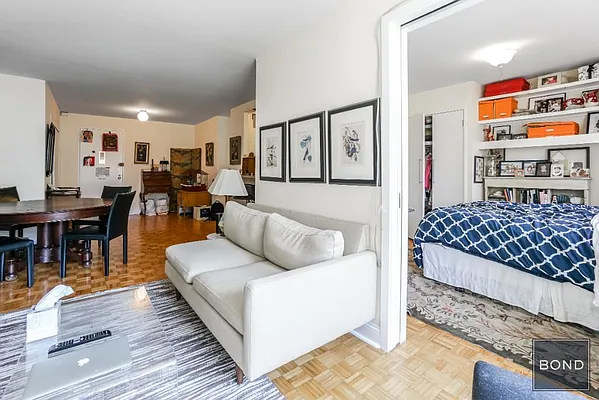 Rented by Bond New York | media 17