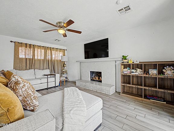 2nd image of 5201 W WILSHIRE Drive