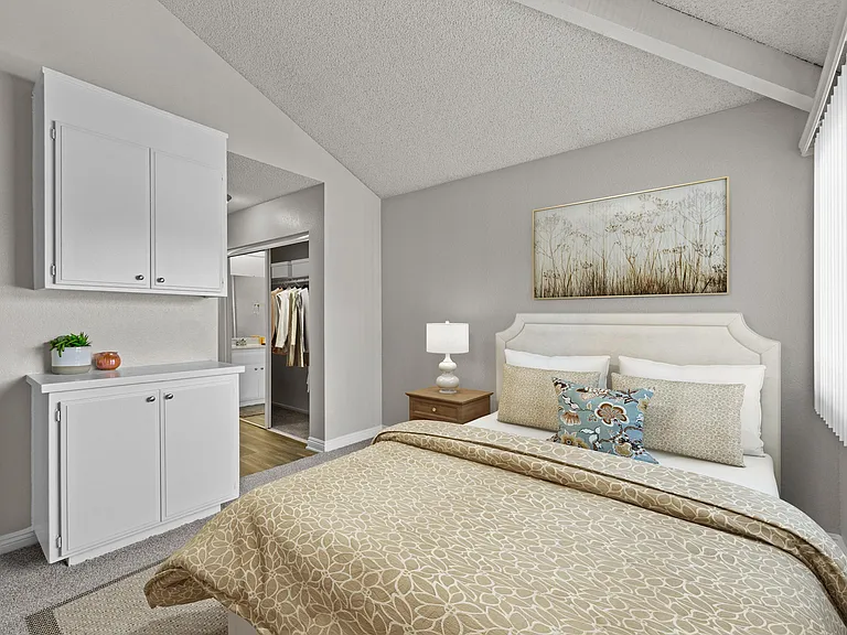Brighton Park Apartments — Photo 8
