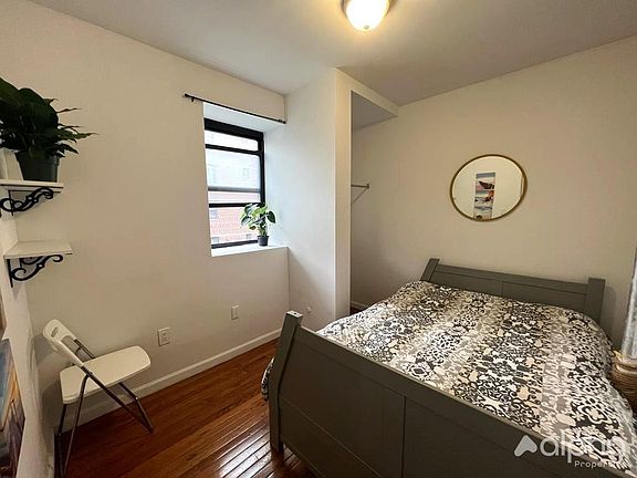 2nd image of 1431 York Ave #4R