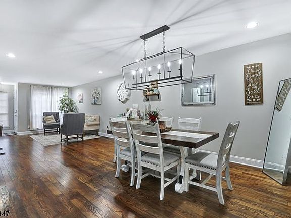 5th image of 305 Spring House Dr