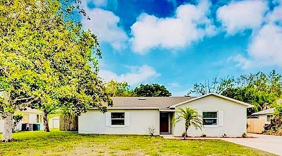 2nd image of 2025 Apricot Dr