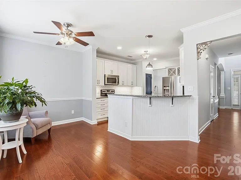 19512 Topgallant Dr — Photo 13